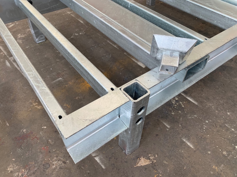 stackable heavy-duty steel pallets