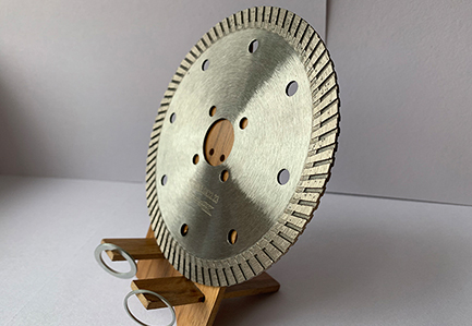 Reliable manufacturer to supply good quality quartz cutting diamond saw blades